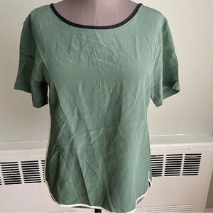 Green silk short sleeved Women's Top with Black and white Trim